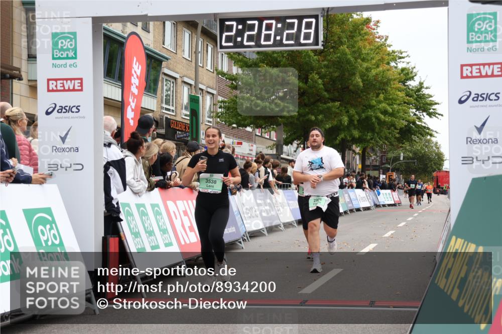 21.09.2025 - PSD Bank Halbmarathon Strokosch-Dieckow http://msf.ph/oto/8934200 21.09.2025 12:27:51 Ziel 2906, 3136, 3457, 3472, 3538 meine-sportfotos.de