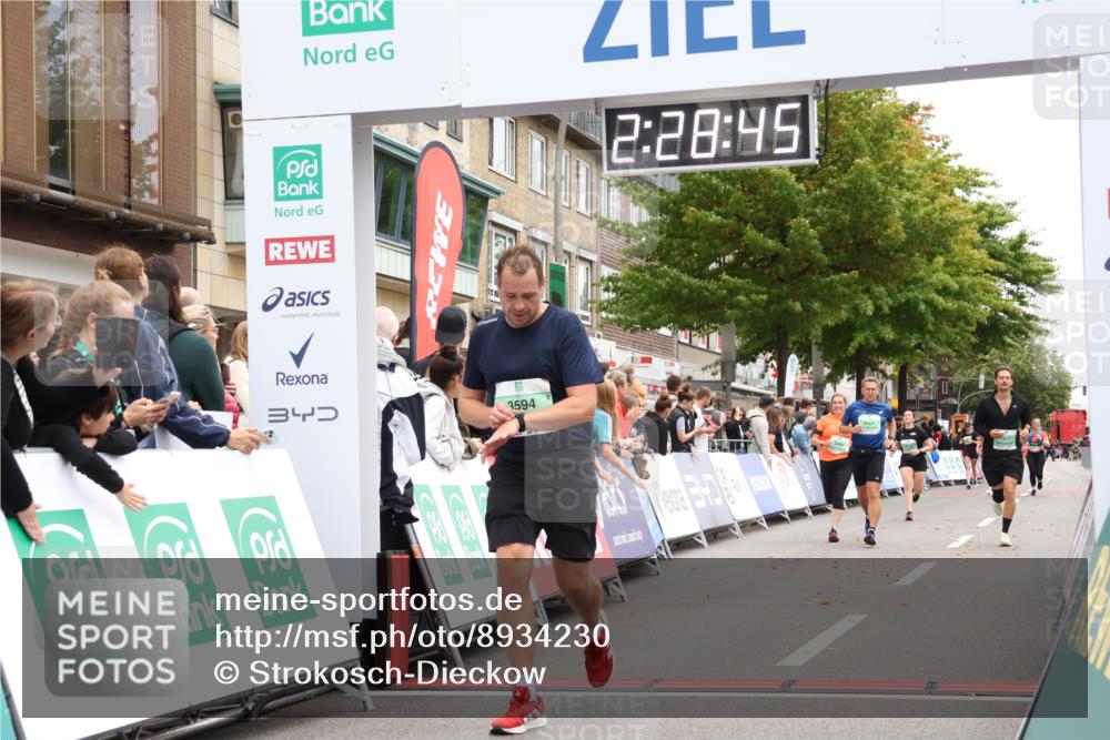21.09.2025 - PSD Bank Halbmarathon Strokosch-Dieckow http://msf.ph/oto/8934230 21.09.2025 12:28:08 Ziel 1677, 3481, 3507, 3594 meine-sportfotos.de
