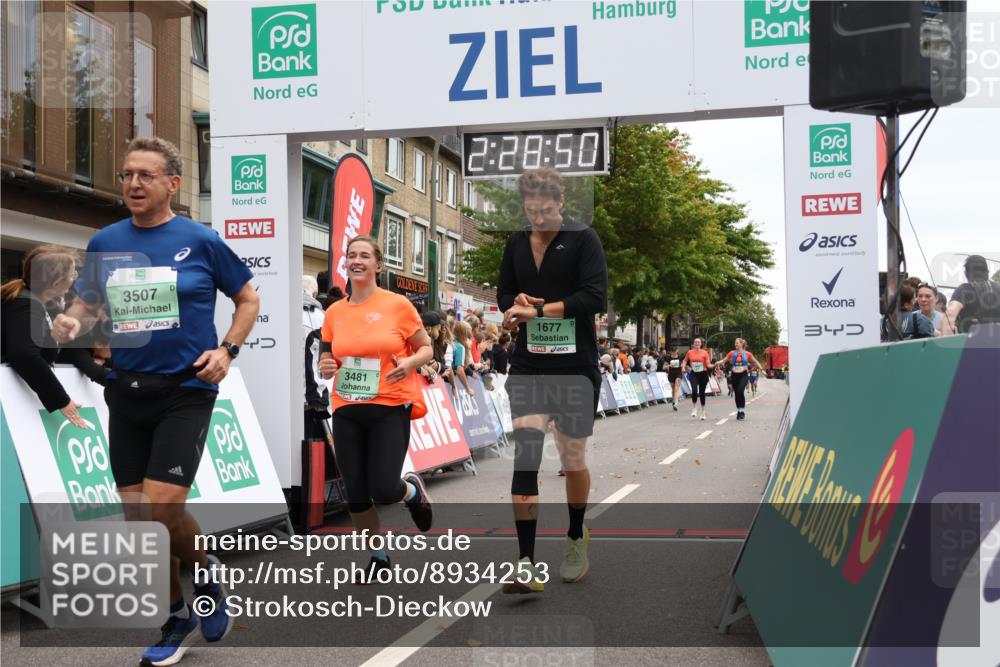 21.09.2025 - PSD Bank Halbmarathon Strokosch-Dieckow http://msf.ph/oto/8934253 21.09.2025 12:28:13 Ziel 1677, 3481, 3507, 3594, 3615 meine-sportfotos.de