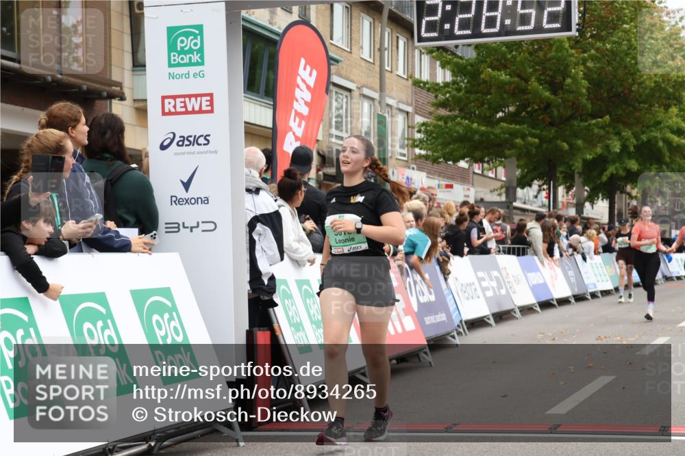 21.09.2025 - PSD Bank Halbmarathon Strokosch-Dieckow http://msf.ph/oto/8934265 21.09.2025 12:28:15 Ziel 1677, 3478, 3481, 3507, 3594, 3600, 3615 meine-sportfotos.de