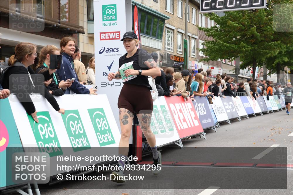 21.09.2025 - PSD Bank Halbmarathon Strokosch-Dieckow http://msf.ph/oto/8934295 21.09.2025 12:28:23 Ziel 3478, 3600, 3658 meine-sportfotos.de