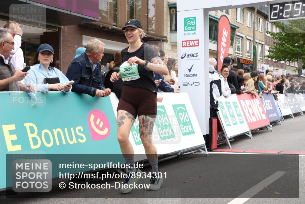 21.09.2025 - PSD Bank Halbmarathon Strokosch-Dieckow http://msf.ph/oto/8934301 21.09.2025 12:28:23 Ziel 3478, 3600, 3658 meine-sportfotos.de