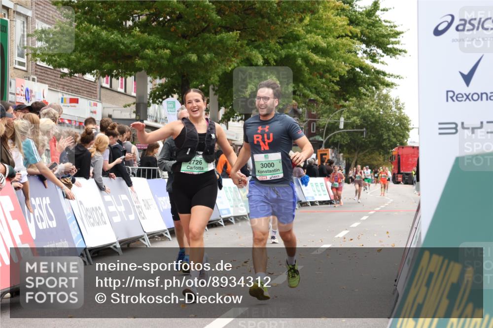 21.09.2025 - PSD Bank Halbmarathon Strokosch-Dieckow http://msf.ph/oto/8934312 21.09.2025 12:28:28 Ziel 2726, 3000, 3658, 3776 meine-sportfotos.de