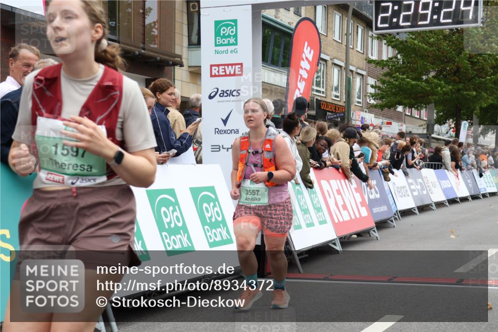 21.09.2025 - PSD Bank Halbmarathon Strokosch-Dieckow http://msf.ph/oto/8934372 21.09.2025 12:28:48 Ziel 1597, 3557 meine-sportfotos.de
