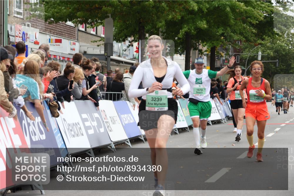21.09.2025 - PSD Bank Halbmarathon Strokosch-Dieckow http://msf.ph/oto/8934380 21.09.2025 12:28:54 Ziel 1065, 1597, 3239, 3557 meine-sportfotos.de