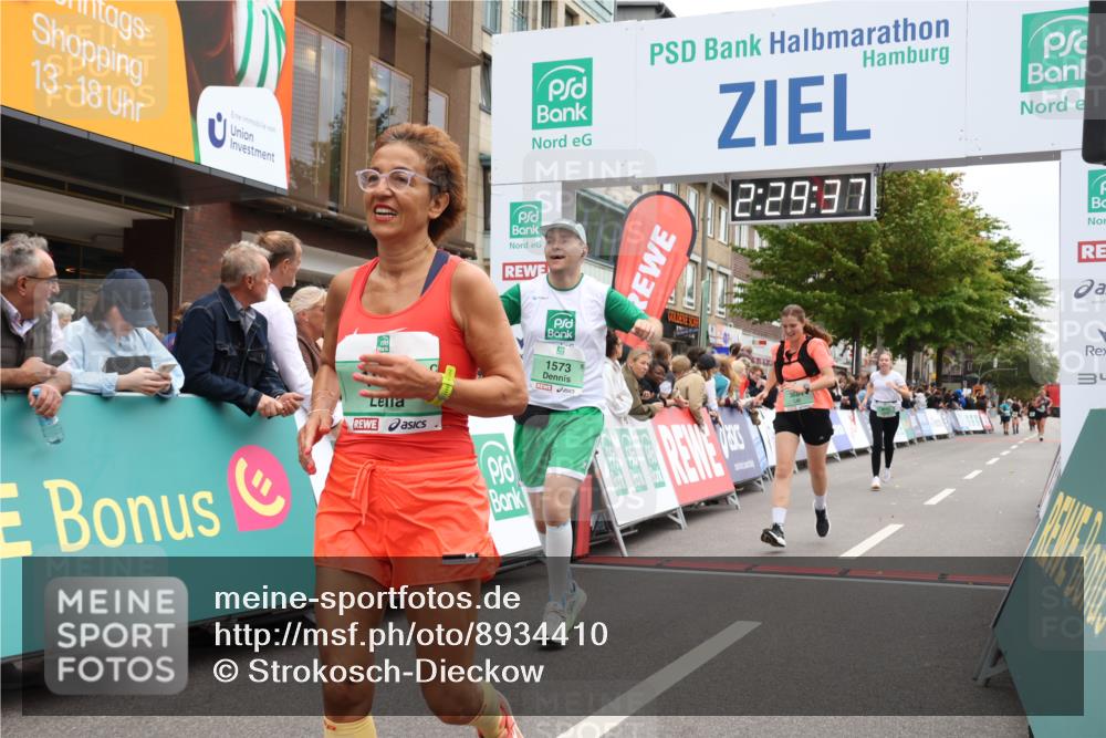 21.09.2025 - PSD Bank Halbmarathon Strokosch-Dieckow http://msf.ph/oto/8934410 21.09.2025 12:29:00 Ziel 1065, 1573, 3239, 3684, 3685 meine-sportfotos.de