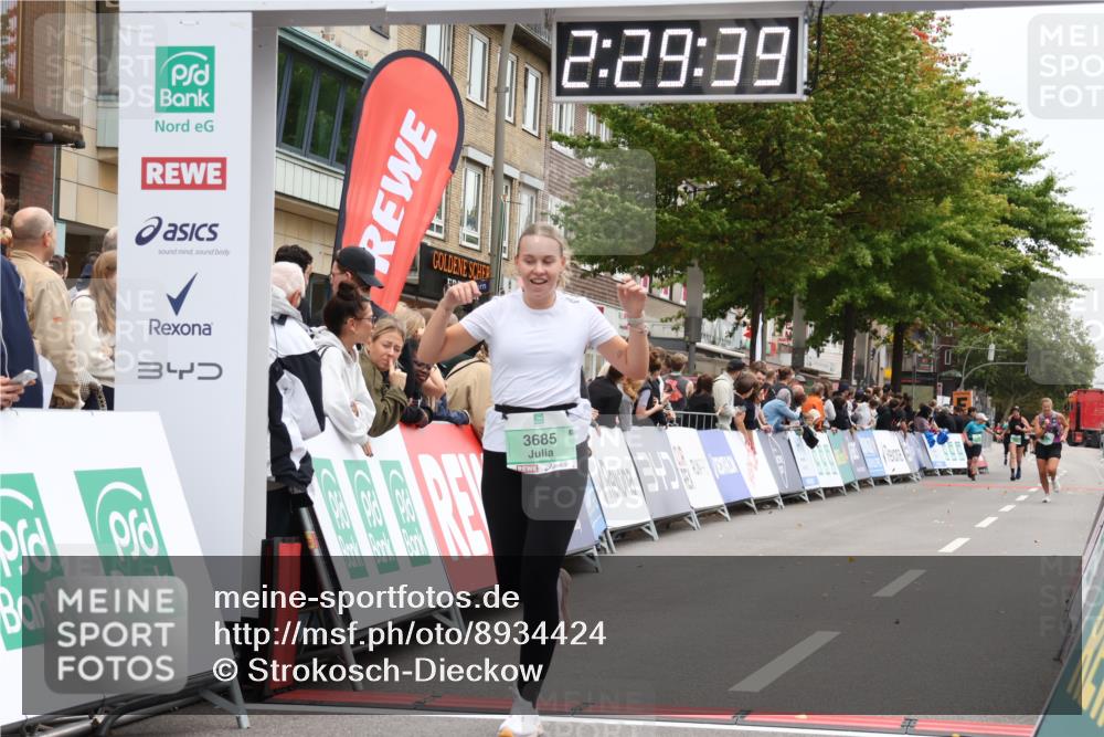21.09.2025 - PSD Bank Halbmarathon Strokosch-Dieckow http://msf.ph/oto/8934424 21.09.2025 12:29:03 Ziel 1065, 1573, 3239, 3684, 3685 meine-sportfotos.de