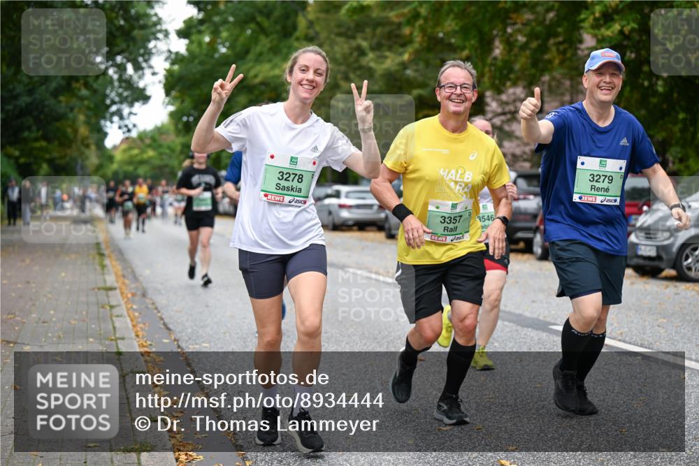 21.09.2025 - PSD Bank Halbmarathon Dr. Thomas Lammeyer http://msf.ph/oto/8934444 21.09.2025 10:56:31 Laufen 3278, 0, 3357, 3546, 3279 meine-sportfotos.de