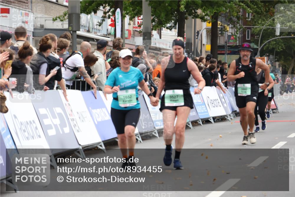 21.09.2025 - PSD Bank Halbmarathon Strokosch-Dieckow http://msf.ph/oto/8934455 21.09.2025 12:29:14 Ziel 1652, 3527, 3633 meine-sportfotos.de
