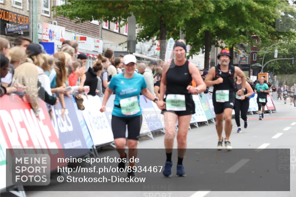 21.09.2025 - PSD Bank Halbmarathon Strokosch-Dieckow http://msf.ph/oto/8934467 21.09.2025 12:29:16 Ziel 1652, 3527, 3633, 3880 meine-sportfotos.de