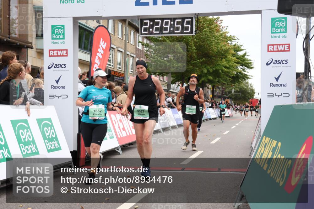 21.09.2025 - PSD Bank Halbmarathon Strokosch-Dieckow http://msf.ph/oto/8934476 21.09.2025 12:29:19 Ziel 1652, 3527, 3633, 3880, 3981 meine-sportfotos.de