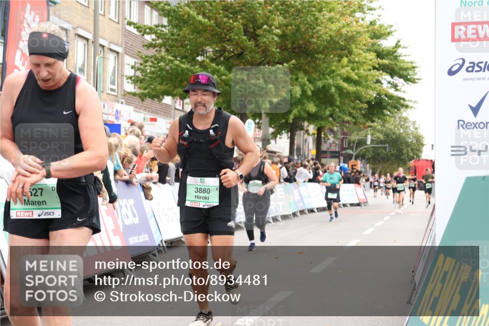 21.09.2025 - PSD Bank Halbmarathon Strokosch-Dieckow http://msf.ph/oto/8934481 21.09.2025 12:29:20 Ziel 1652, 3527, 3880, 3981 meine-sportfotos.de