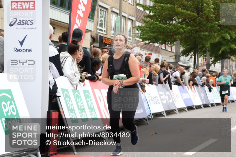 21.09.2025 - PSD Bank Halbmarathon Strokosch-Dieckow http://msf.ph/oto/8934489 21.09.2025 12:29:23 Ziel 1652, 3527, 3880, 3981 meine-sportfotos.de
