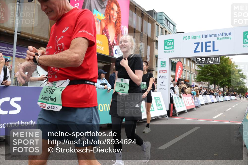 21.09.2025 - PSD Bank Halbmarathon Strokosch-Dieckow http://msf.ph/oto/8934624 21.09.2025 12:30:28 Ziel 1443, 3709, 4043 meine-sportfotos.de