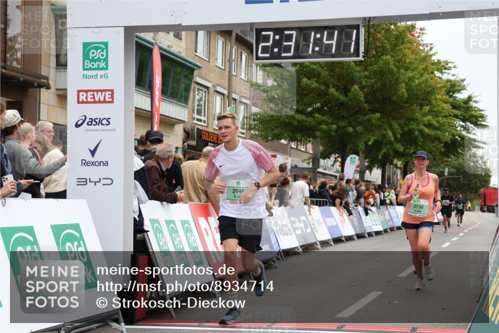 21.09.2025 - PSD Bank Halbmarathon Strokosch-Dieckow http://msf.ph/oto/8934714 21.09.2025 12:31:05 Ziel 2948, 3581, 3730 meine-sportfotos.de