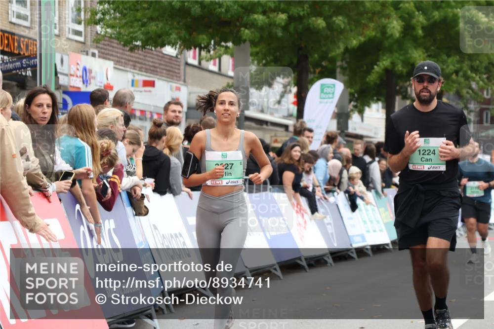 21.09.2025 - PSD Bank Halbmarathon Strokosch-Dieckow http://msf.ph/oto/8934741 21.09.2025 12:31:15 Ziel 1224, 3581, 3827 meine-sportfotos.de