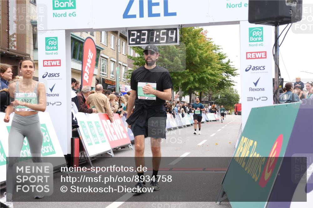 21.09.2025 - PSD Bank Halbmarathon Strokosch-Dieckow http://msf.ph/oto/8934758 21.09.2025 12:31:18 Ziel 1224, 3827 meine-sportfotos.de
