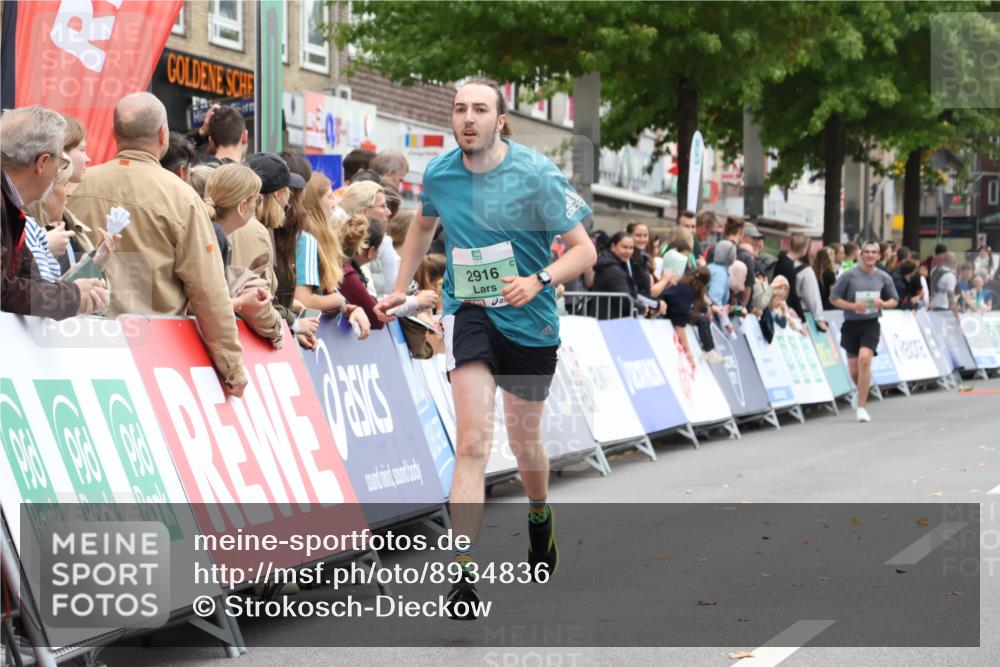 21.09.2025 - PSD Bank Halbmarathon Strokosch-Dieckow http://msf.ph/oto/8934836 21.09.2025 12:31:52 Ziel 2916, 3458 meine-sportfotos.de