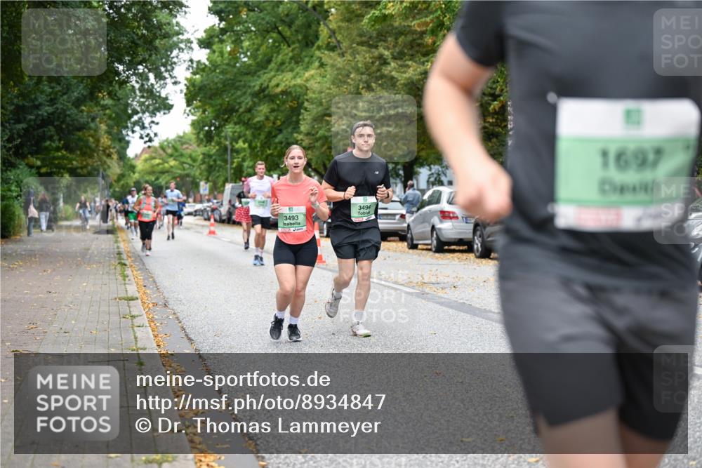21.09.2025 - PSD Bank Halbmarathon Dr. Thomas Lammeyer http://msf.ph/oto/8934847 21.09.2025 10:57:20 Laufen 3494, 3493, 1697 meine-sportfotos.de