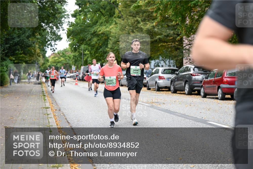 21.09.2025 - PSD Bank Halbmarathon Dr. Thomas Lammeyer http://msf.ph/oto/8934852 21.09.2025 10:57:20 Laufen 3493, 3494 meine-sportfotos.de