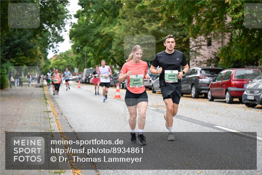 21.09.2025 - PSD Bank Halbmarathon Dr. Thomas Lammeyer http://msf.ph/oto/8934861 21.09.2025 10:57:21 Laufen 3493, 3494 meine-sportfotos.de