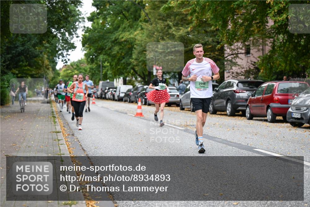 21.09.2025 - PSD Bank Halbmarathon Dr. Thomas Lammeyer http://msf.ph/oto/8934893 21.09.2025 10:57:26 Laufen 3490, 2948, 4915 meine-sportfotos.de