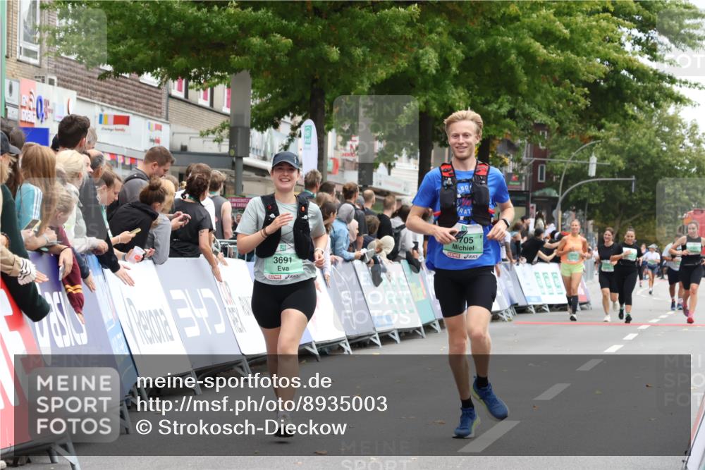 21.09.2025 - PSD Bank Halbmarathon Strokosch-Dieckow http://msf.ph/oto/8935003 21.09.2025 12:33:13 Ziel 3691, 3705 meine-sportfotos.de