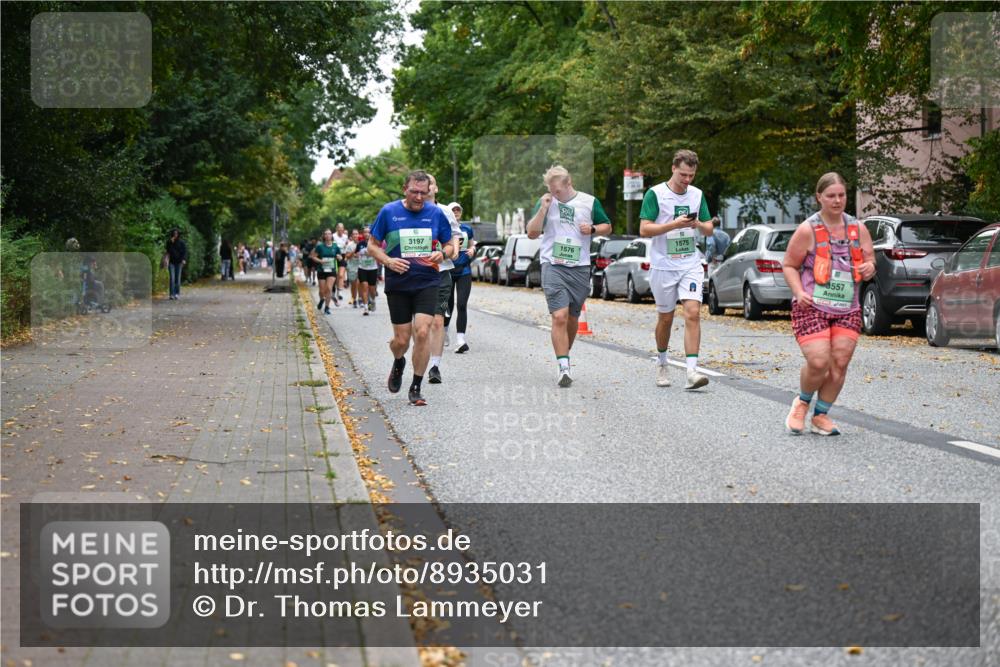21.09.2025 - PSD Bank Halbmarathon Dr. Thomas Lammeyer http://msf.ph/oto/8935031 21.09.2025 10:57:44 Laufen 3197, 1576, 1575, 3557 meine-sportfotos.de