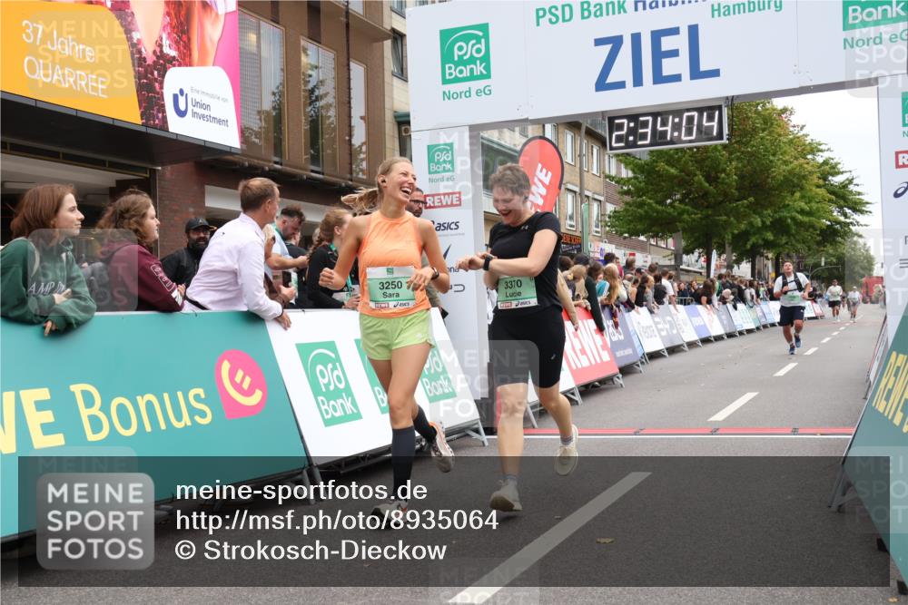 21.09.2025 - PSD Bank Halbmarathon Strokosch-Dieckow http://msf.ph/oto/8935064 21.09.2025 12:33:28 Ziel 1301, 1302, 3250, 3370, 3400 meine-sportfotos.de