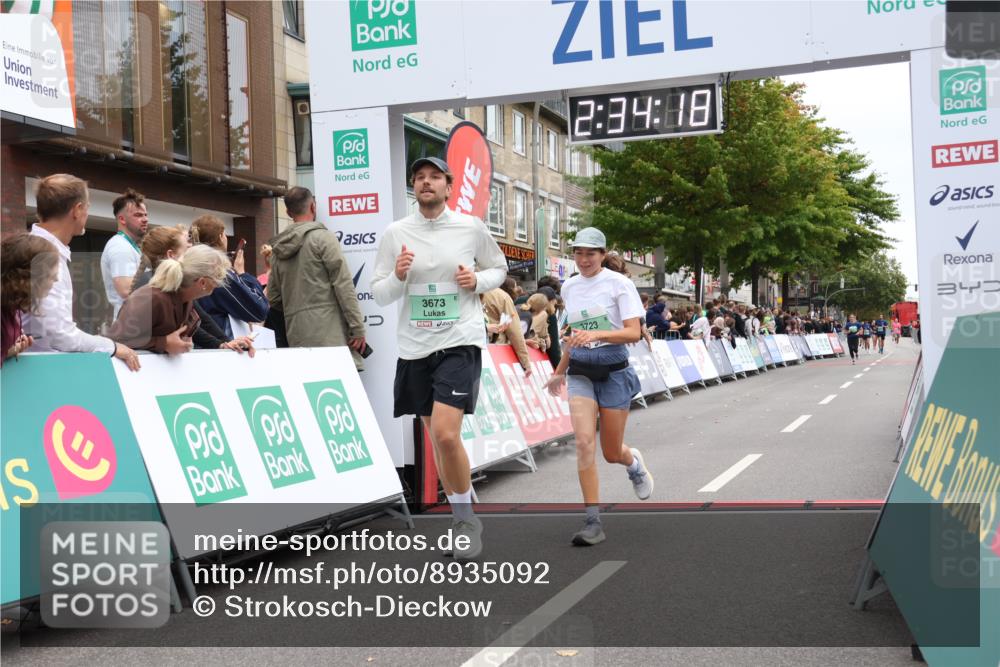 21.09.2025 - PSD Bank Halbmarathon Strokosch-Dieckow http://msf.ph/oto/8935092 21.09.2025 12:33:42 Ziel 3673, 3723 meine-sportfotos.de
