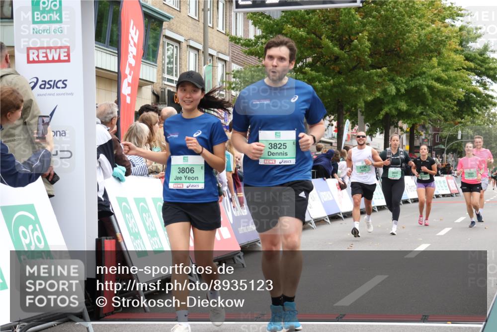 21.09.2025 - PSD Bank Halbmarathon Strokosch-Dieckow http://msf.ph/oto/8935123 21.09.2025 12:34:04 Ziel 2735, 3693, 3806, 3825 meine-sportfotos.de