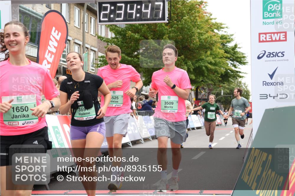 21.09.2025 - PSD Bank Halbmarathon Strokosch-Dieckow http://msf.ph/oto/8935155 21.09.2025 12:34:11 Ziel 1650, 2735, 3509, 3525, 3693, 3697, 3806, 3812, 3825, 3826, 3862 meine-sportfotos.de