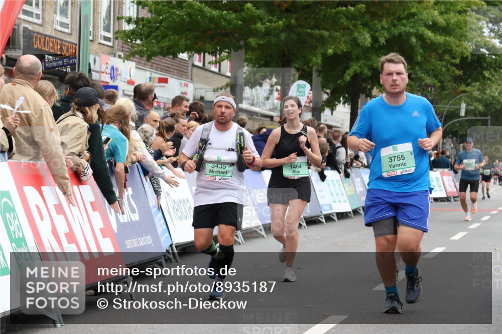 21.09.2025 - PSD Bank Halbmarathon Strokosch-Dieckow http://msf.ph/oto/8935187 21.09.2025 12:34:30 Ziel 1464, 3435, 3755, 3953 meine-sportfotos.de