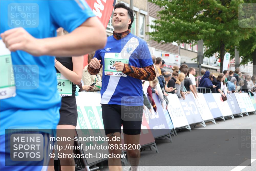 21.09.2025 - PSD Bank Halbmarathon Strokosch-Dieckow http://msf.ph/oto/8935200 21.09.2025 12:34:35 Ziel 1464, 2651, 3435, 3755, 3953 meine-sportfotos.de