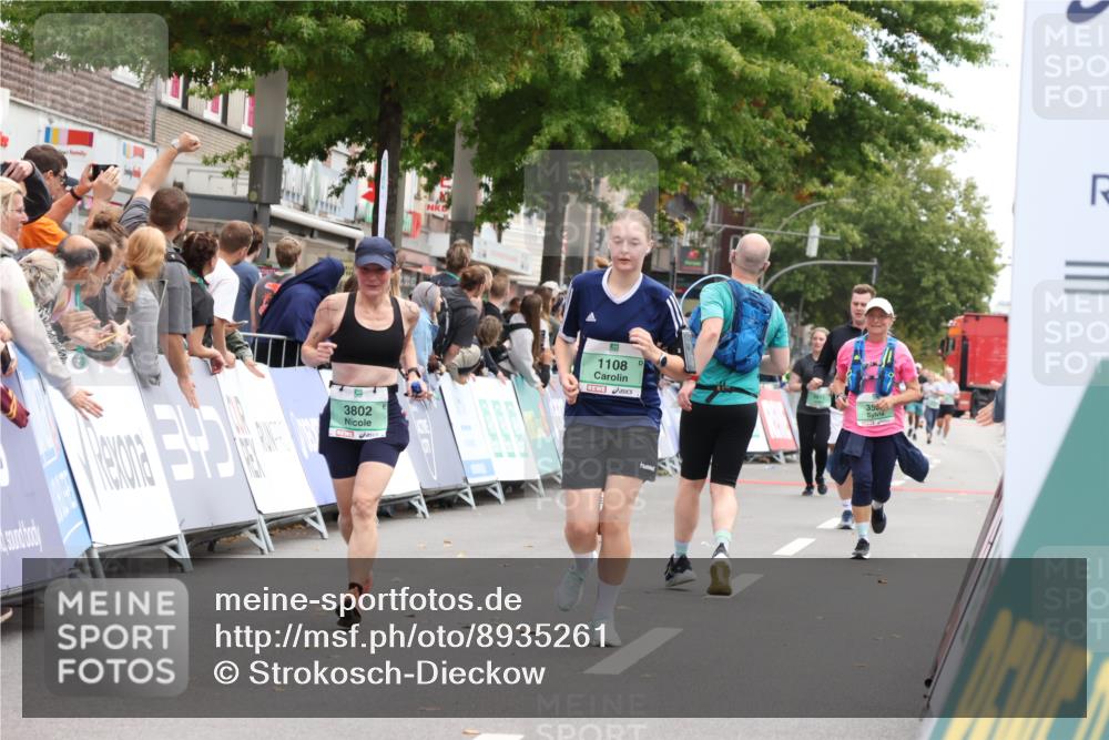 21.09.2025 - PSD Bank Halbmarathon Strokosch-Dieckow http://msf.ph/oto/8935261 21.09.2025 12:35:04 Ziel 1108, 1762, 3167, 3802 meine-sportfotos.de
