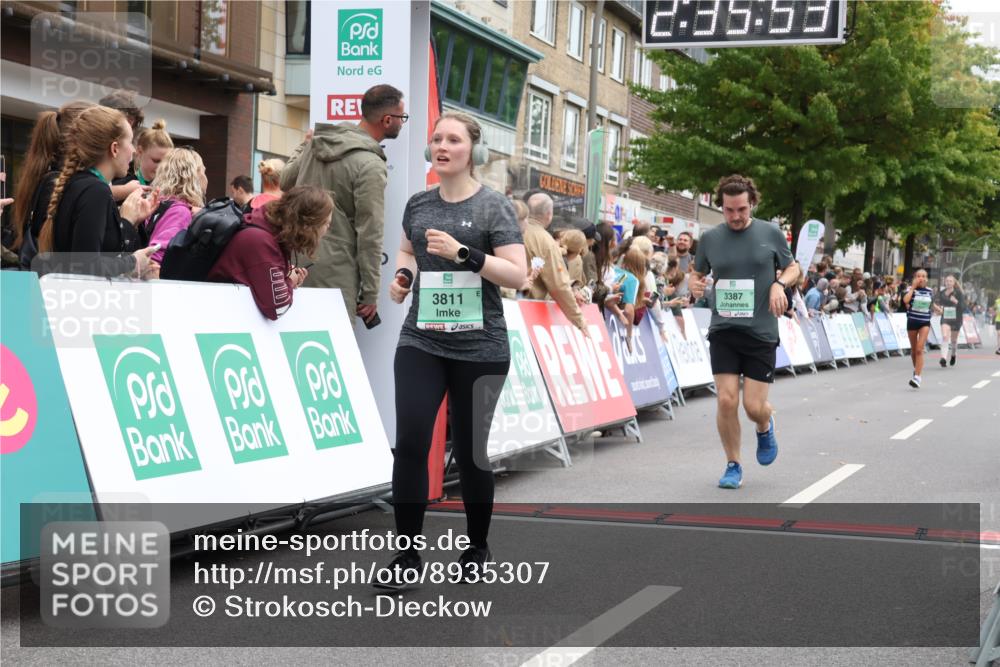 21.09.2025 - PSD Bank Halbmarathon Strokosch-Dieckow http://msf.ph/oto/8935307 21.09.2025 12:35:17 Ziel 1341, 1680, 3387, 3550, 3561, 3811 meine-sportfotos.de