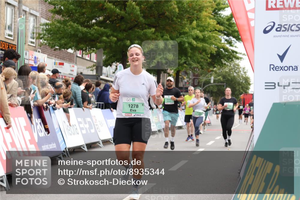21.09.2025 - PSD Bank Halbmarathon Strokosch-Dieckow http://msf.ph/oto/8935344 21.09.2025 12:35:29 Ziel 1278, 1279, 1341, 3322, 3442, 3883 meine-sportfotos.de