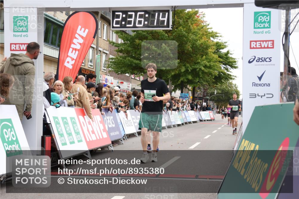 21.09.2025 - PSD Bank Halbmarathon Strokosch-Dieckow http://msf.ph/oto/8935380 21.09.2025 12:35:38 Ziel 2524, 2647, 3322, 3442, 3508 meine-sportfotos.de