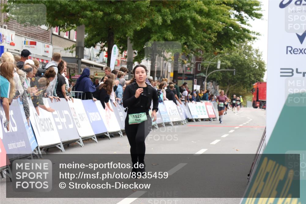 21.09.2025 - PSD Bank Halbmarathon Strokosch-Dieckow http://msf.ph/oto/8935459 21.09.2025 12:36:13 Ziel 1527 meine-sportfotos.de