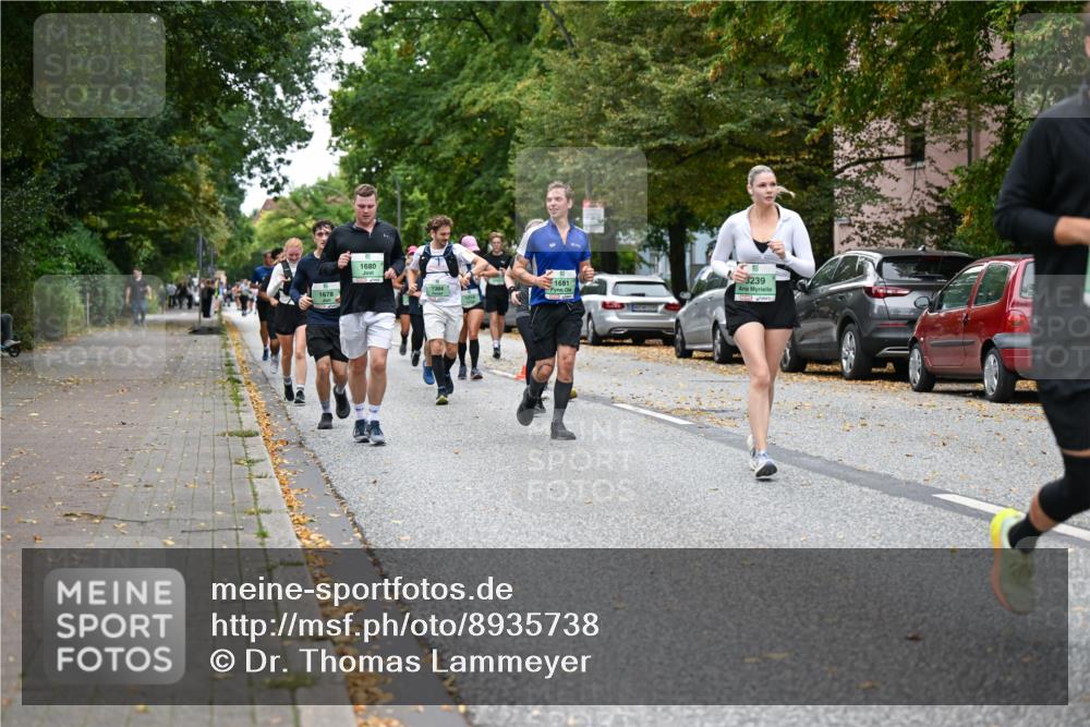 21.09.2025 - PSD Bank Halbmarathon Dr. Thomas Lammeyer http://msf.ph/oto/8935738 21.09.2025 10:59:31 Laufen 1678, 1680, 1681, 1384, 3239 meine-sportfotos.de