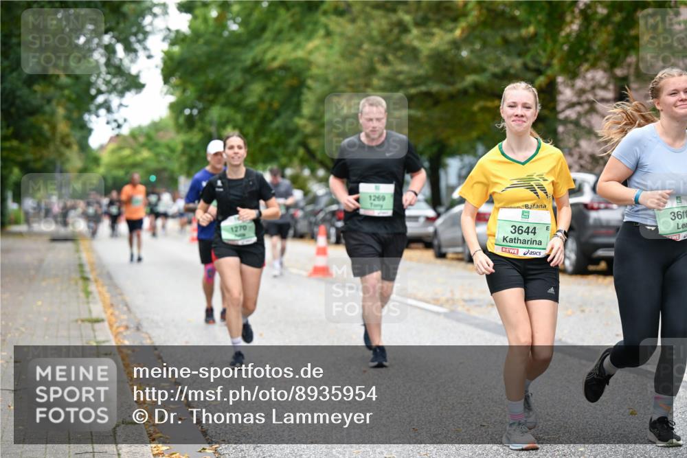 21.09.2025 - PSD Bank Halbmarathon Dr. Thomas Lammeyer http://msf.ph/oto/8935954 21.09.2025 11:00:19 Laufen 1270, 1269, 3644, 3611 meine-sportfotos.de