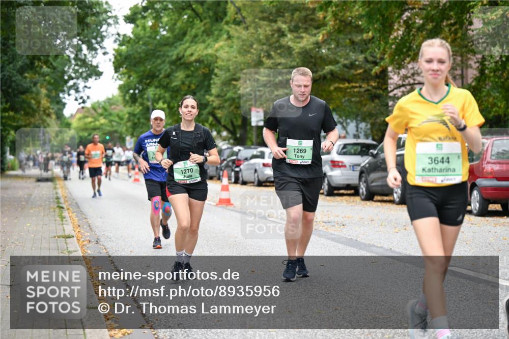 21.09.2025 - PSD Bank Halbmarathon Dr. Thomas Lammeyer http://msf.ph/oto/8935956 21.09.2025 11:00:20 Laufen 1270, 1269, 3644 meine-sportfotos.de