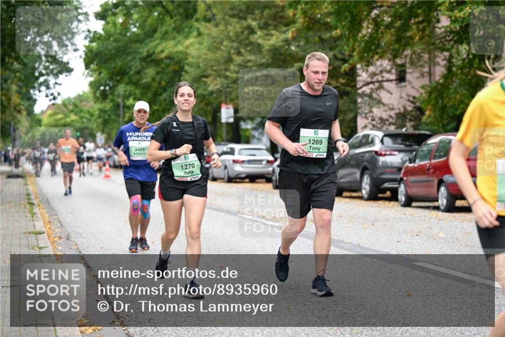 21.09.2025 - PSD Bank Halbmarathon Dr. Thomas Lammeyer http://msf.ph/oto/8935960 21.09.2025 11:00:20 Laufen 3429, 1270, 1269 meine-sportfotos.de
