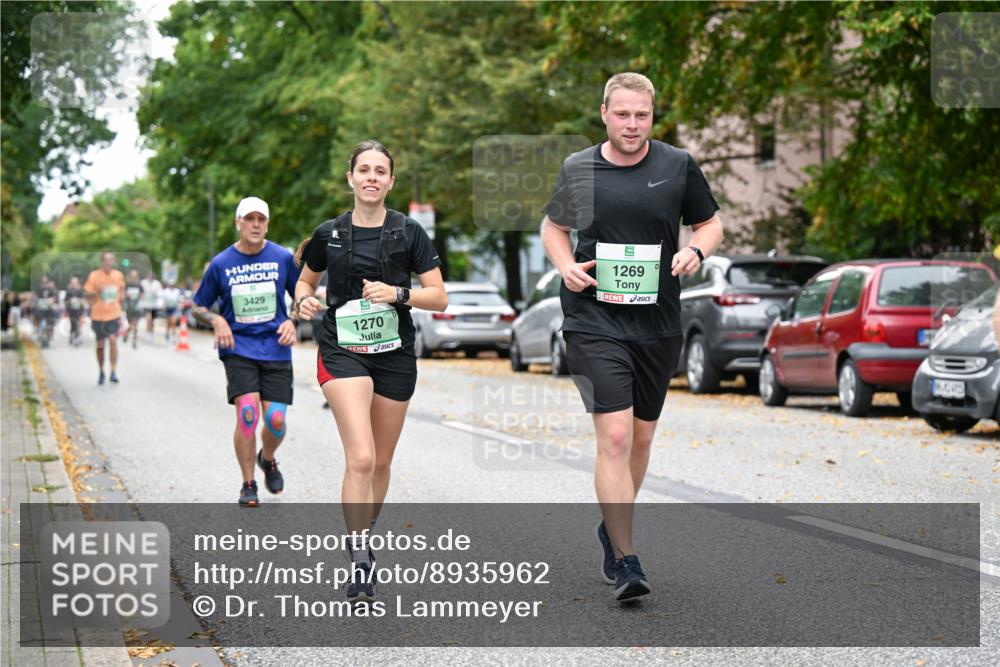 21.09.2025 - PSD Bank Halbmarathon Dr. Thomas Lammeyer http://msf.ph/oto/8935962 21.09.2025 11:00:21 Laufen 3429, 1270, 1269 meine-sportfotos.de