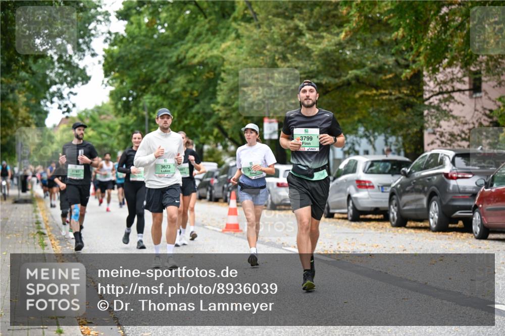 21.09.2025 - PSD Bank Halbmarathon Dr. Thomas Lammeyer http://msf.ph/oto/8936039 21.09.2025 11:00:39 Laufen 3797, 3673, 5, 3799 meine-sportfotos.de