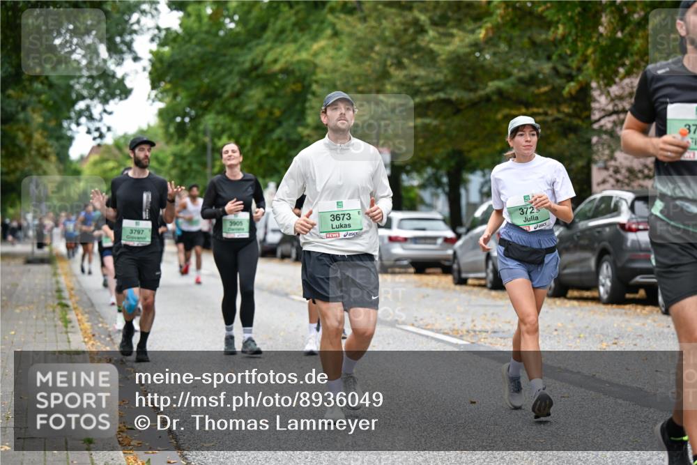 21.09.2025 - PSD Bank Halbmarathon Dr. Thomas Lammeyer http://msf.ph/oto/8936049 21.09.2025 11:00:41 Laufen 3797, 3905, 3673, 3725 meine-sportfotos.de
