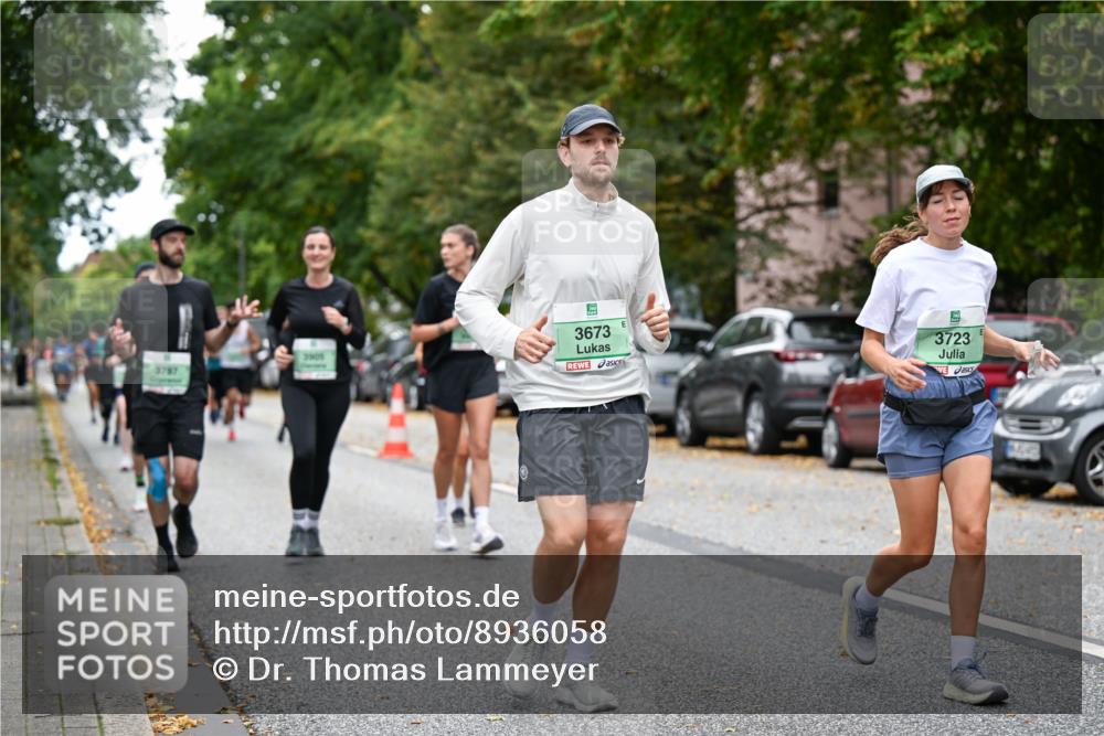 21.09.2025 - PSD Bank Halbmarathon Dr. Thomas Lammeyer http://msf.ph/oto/8936058 21.09.2025 11:00:42 Laufen 3905, 3767, 3673, 3723 meine-sportfotos.de