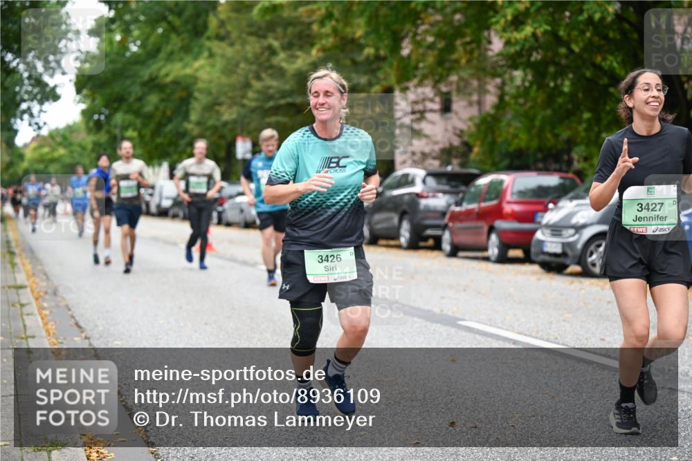 21.09.2025 - PSD Bank Halbmarathon Dr. Thomas Lammeyer http://msf.ph/oto/8936109 21.09.2025 11:00:52 Laufen 3426, 3427 meine-sportfotos.de