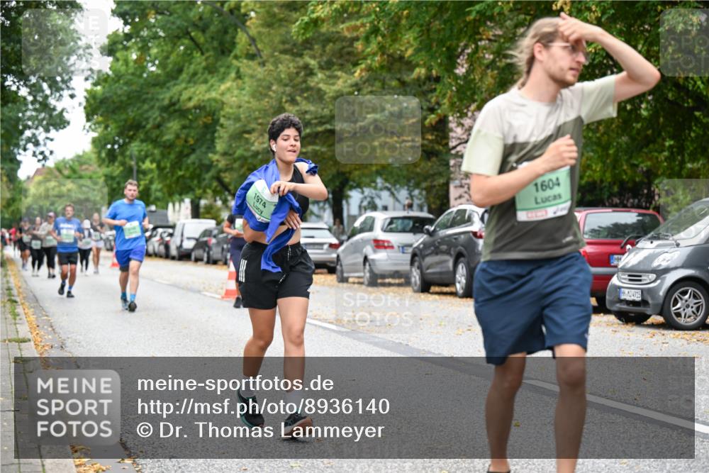 21.09.2025 - PSD Bank Halbmarathon Dr. Thomas Lammeyer http://msf.ph/oto/8936140 21.09.2025 11:00:58 Laufen 1974, 35, 1604, 4925 meine-sportfotos.de