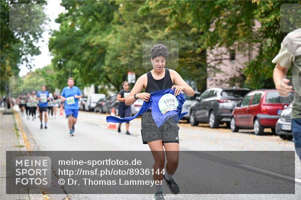 21.09.2025 - PSD Bank Halbmarathon Dr. Thomas Lammeyer http://msf.ph/oto/8936144 21.09.2025 11:00:58 Laufen 1974 meine-sportfotos.de